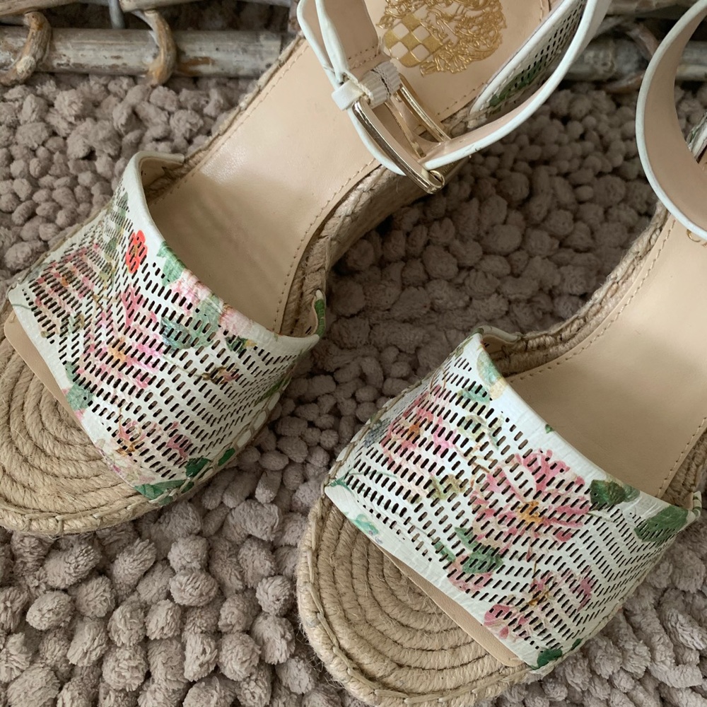 Vince camuto espadrille wedge sandal. New - Picture 3 of 6